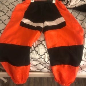 A high rise windbreaker jogger